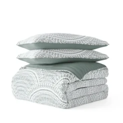 Kirkland's Home Green Scalloped Reversible 3-Pc. King Quilt Set- Quilts