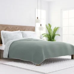 Kirkland's Home Green Scalloped Reversible 3-Pc. Queen Quilt Set- Quilts