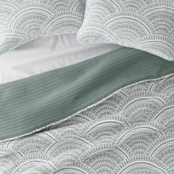 Kirkland's Home Green Scalloped Reversible 3-Pc. Queen Quilt Set- Quilts