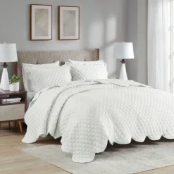 Kirkland's Home Scalloped Crinkle 3-Pc. Full/Queen Quilt Set- Quilts
