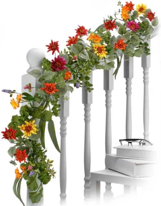 Kirkland's Home Summer Shasta Daisy Garland- Arrangements & Greenery