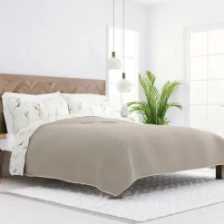 Kirkland's Home Watercolor Leaves Reversible 3-Pc. Queen Quilt Set- Quilts