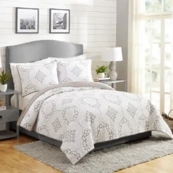 Kirkland's Home White And Gray Pattern 3-Pc. King Quilt Set- Quilts