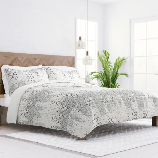 Kirkland's Home White Trellis Reversible 3-Pc. Queen Quilt Set- Quilts